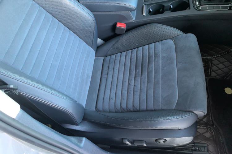 Used Volkswagen Magotan 2017 330TSI DSG Luxury Model