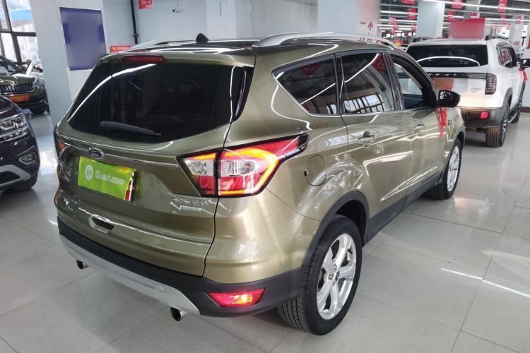 Used Ford Kuga 2018 EcoBoost 180 Two-Wheel-Drive Platinum Edition
