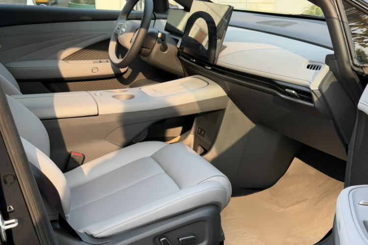 Used Nissan N7 2025 510 Air
