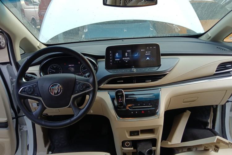 Used Buick GL8 2023 Facelifted Land Cruiser Executive Luxury Version