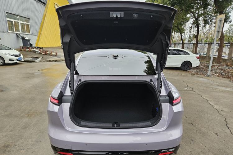 Used Nio ET5 2025 75 kWh