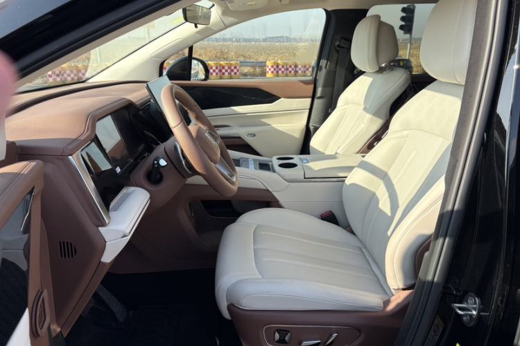 Used BYD Xia 2025 DM-i 1.5T 180km Beyond Edition
