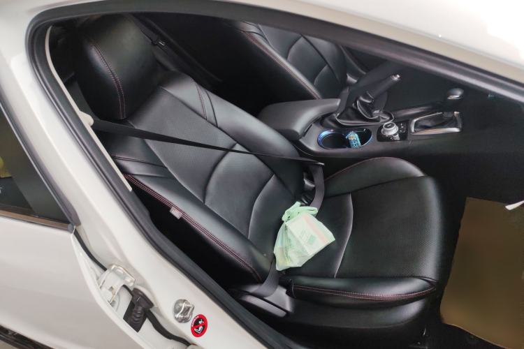 Used Mazda Mazda 3 Axela 2016 Sedan 1.5L Automatic Comfort Model
