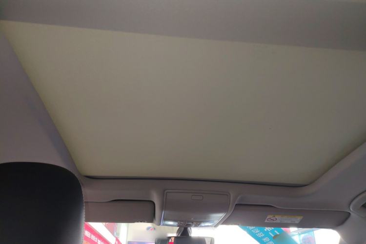 Used Volkswagen Tiguan L 2024 Outstanding Model 330TSI Automatic Two-Wheel Drive R-Line Dragon Glory Edition