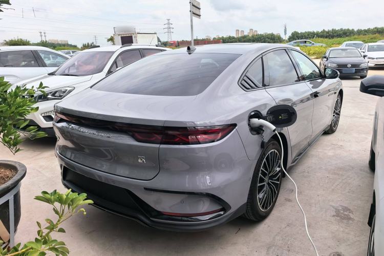 Used BYD Han 2025 EV with 701 km of Laser Radar-Enabled Intelligent Driving
