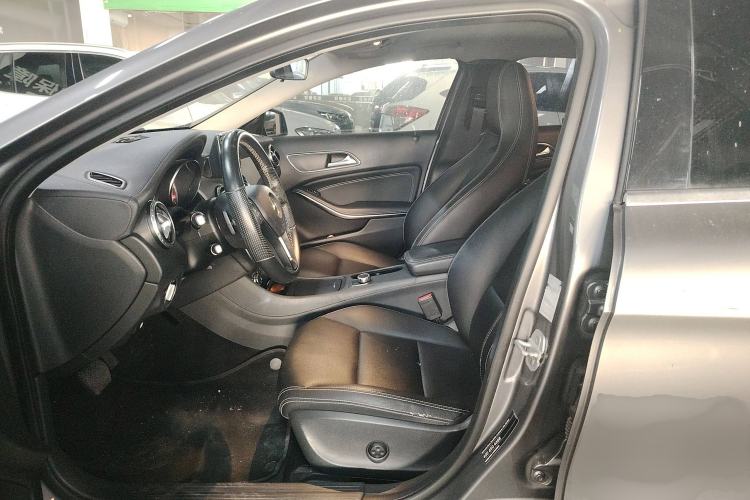 Used Mercedes-Benz GLA 2015 GLA 220 4MATIC Fashion Model