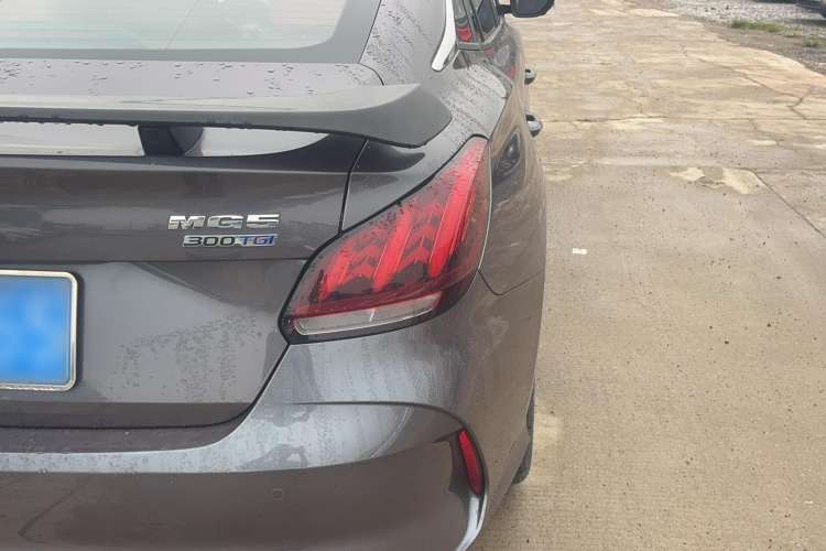 Used MG 5 2021 300TGI DCT Elegant Luxury Edition
