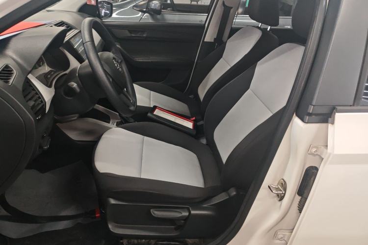 Used Skoda Fabia 2017 1.4L Automatic Car Enjoy Edition
