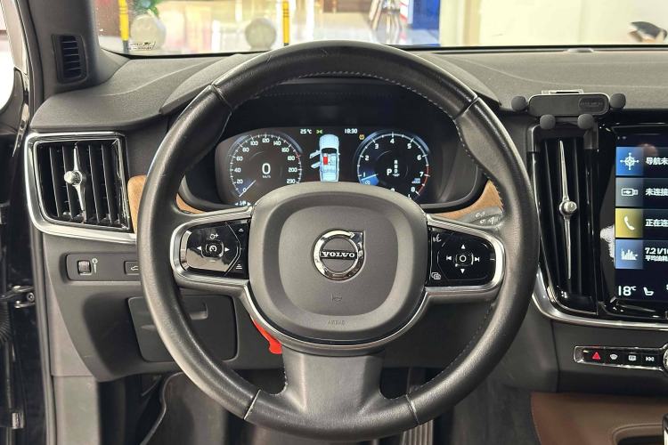 Used Volvo S90 2021 B5 Zhiyi Luxury Edition
