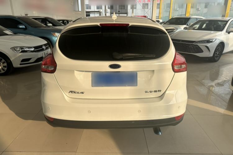 Used Ford Focus 2017 Hatchback 1.6L Automatic Fashion Edition Smart Drive Version
