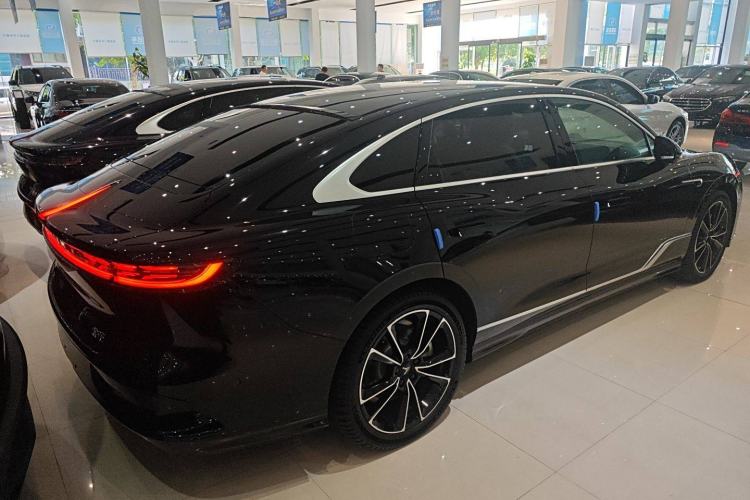 Used VOYAH PASSION 2024 PHEV Four-Wheel Drive Ultra-Long Range Flagship Model
