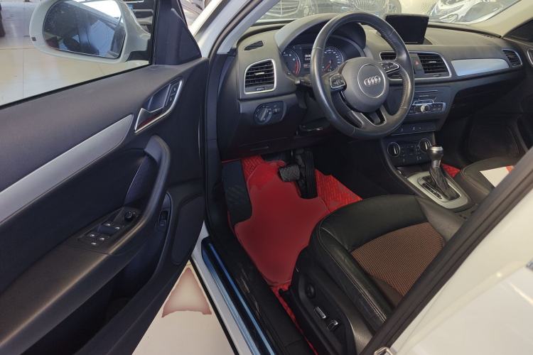 Used Audi Q3 2018 30th Anniversary Edition 35 TFSI Fashion Model
