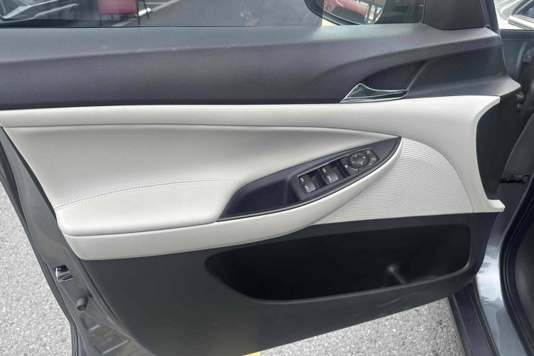 Used Buick GL6 2019 18T 6-Seater Elite Version China VI Standard
