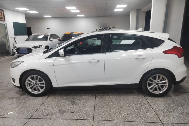 Used Ford Focus 2018 Hatchback Classic EcoBoost 180 Automatic Elite Model
