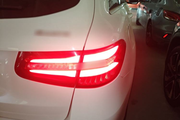 Used Mercedes-Benz GLC 2019 GLC 260 4MATIC Luxury Model
