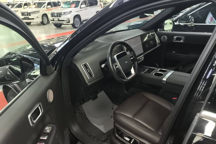 Used Li Auto L8 2023 Air model
