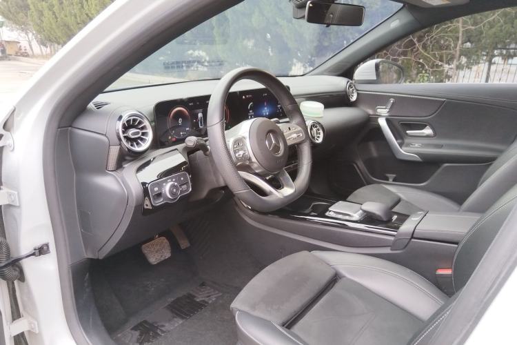 Used Mercedes-Benz A-Class 2021 A 200 L Sport Sedan Fashion Model
