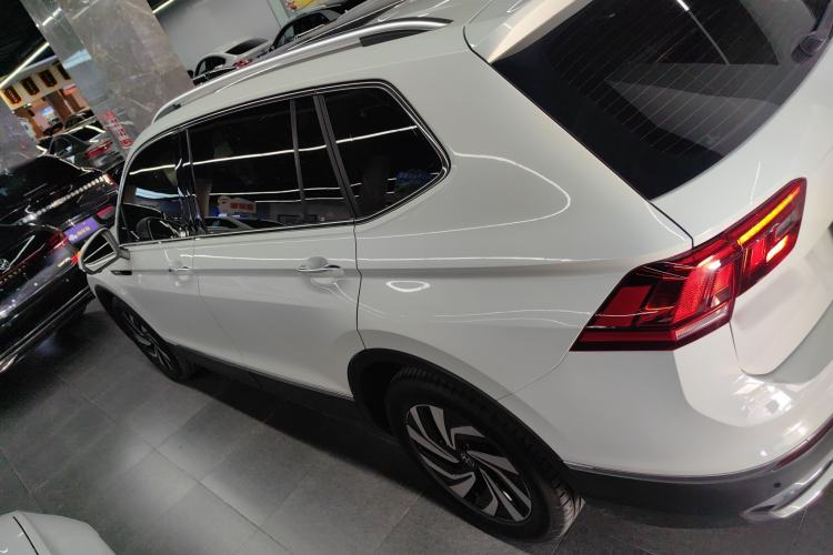 Used Volkswagen Tiguan L 2023 330TSI Automatic Two-Wheel Drive Smart Edition