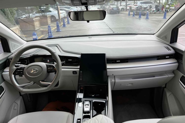 Used Hyundai Custo 2021 380TGDi Deluxe Edition DLX
