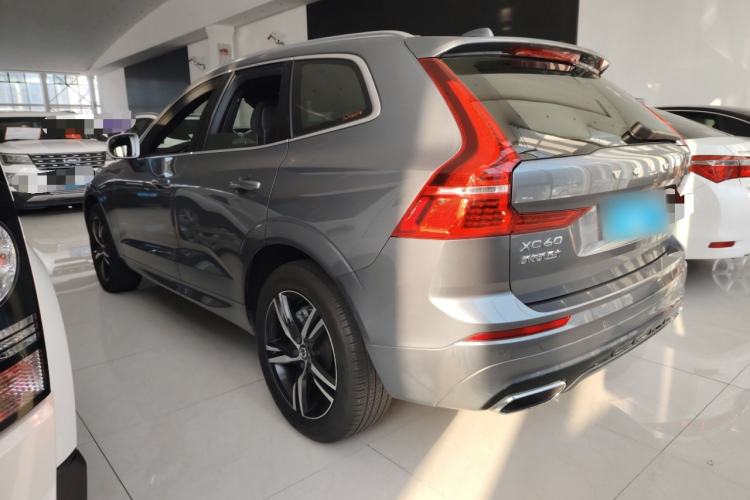 Used Volvo XC60 2018 T5 4x4 Smart & Sporty Edition
