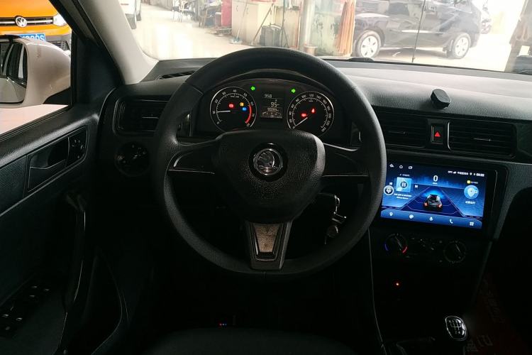 Used Skoda Rapid Spaceback 2016 Revised Version 1.4L Manual Front-Drive Edition