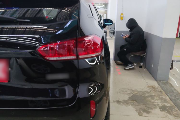 Used Wey VV5 2017 2.0T Ultra-Luxury Version
