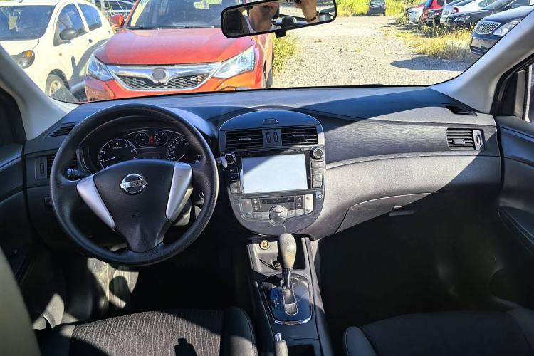 Used Nissan Tiida 2014 1.6L CVT Smart Model
