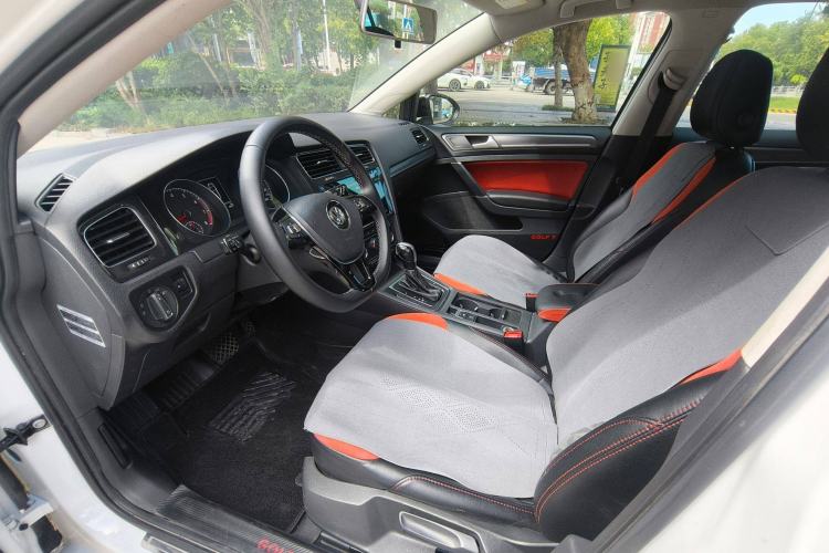 Used Volkswagen Golf 2017 230TSI Automatic Comfort Edition – Celebrating Milestone of One Million Units
