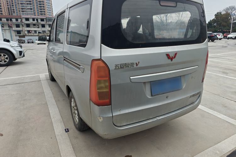 Used Wuling Rongguang V 2016 1.5L Standard Version
