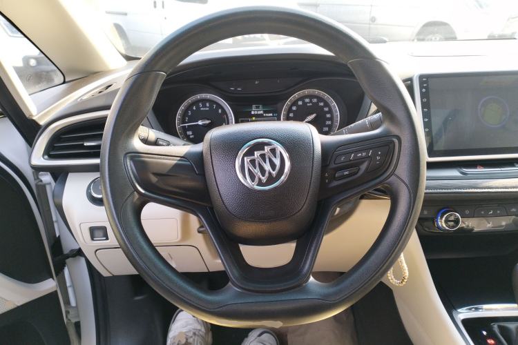 Used Buick GL6 2018 18T 6-Seater Elite Model
