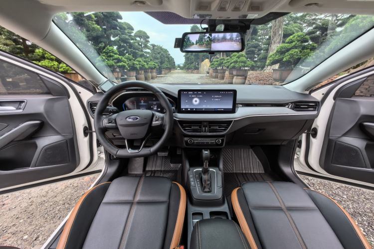 Used Ford Focus 2022 Sedan EcoBoost 180 Automatic Performance Edition
