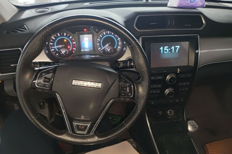 Used Haval H2 2016 Red-Label 1.5T Manual Two-Wheel Drive Luxury Model