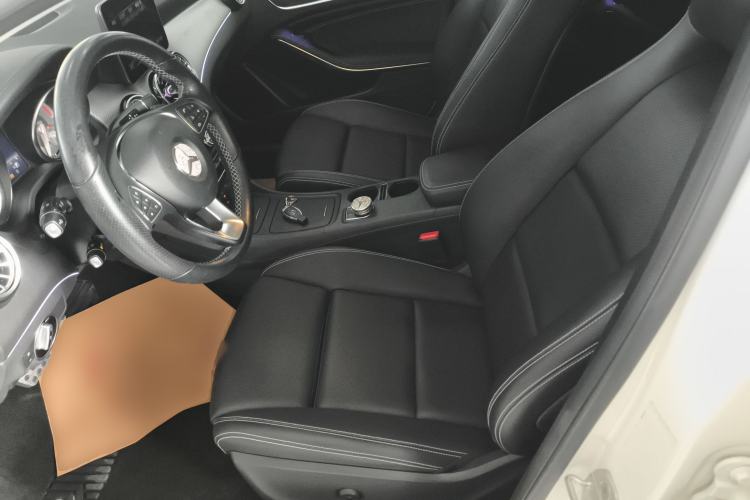 Used Mercedes-Benz GLA 2016 GLA 200 Fashion Model