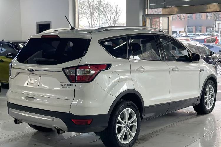 Used Ford Kuga 2018 Facelifted EcoBoost 180 Two-Wheel-Drive Platinum Wing Edition
