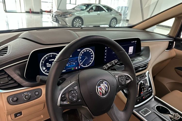 Used Buick GL8 2021 ES Landtrek 653T Luxury Model
