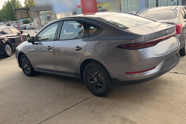 Used BYD Qin PLUS 2025 DM-i Smart Drive 55KM Leading Model
