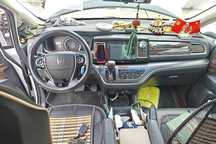 Used Honda Elysion 2016 2.4L Style Edition
