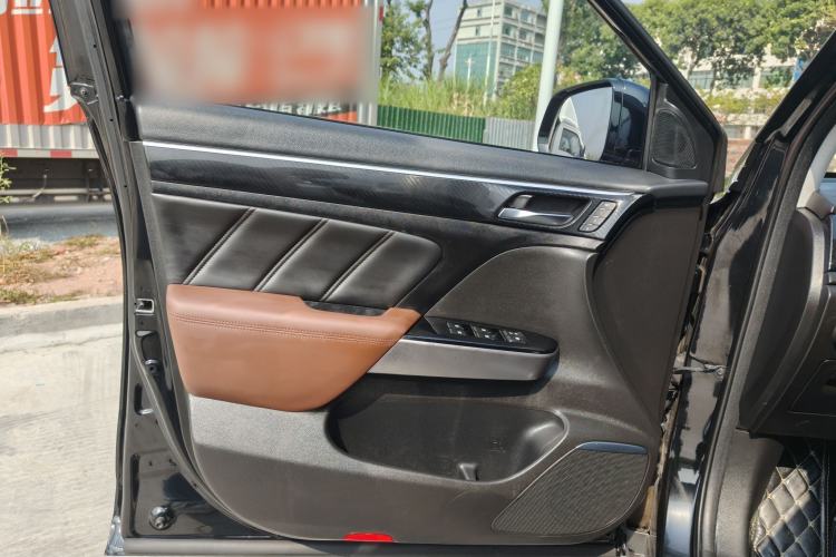 Used GAC Trumpchi GS7 2017 320T Two-Wheel-Drive Luxury Smart Connectivity Model
