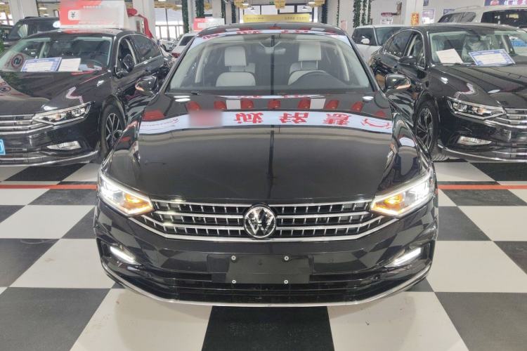 Used Volkswagen Magotan 2023 2 Million Units Commemorative Edition 330TSI DSG Luxury Version
