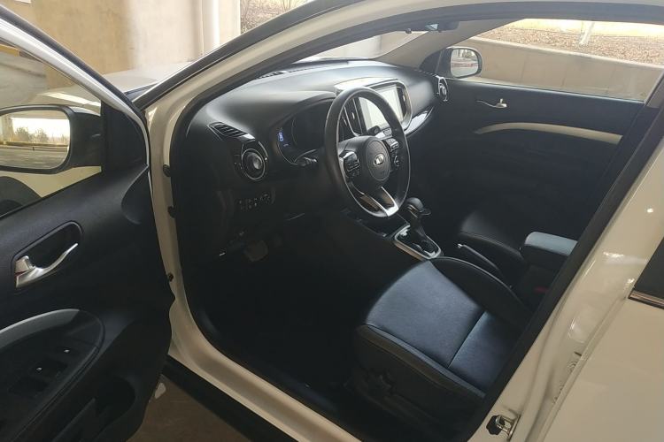 Used Kia kx1 Stonic 2021 1.4L CVT Fun & Sunroof Model