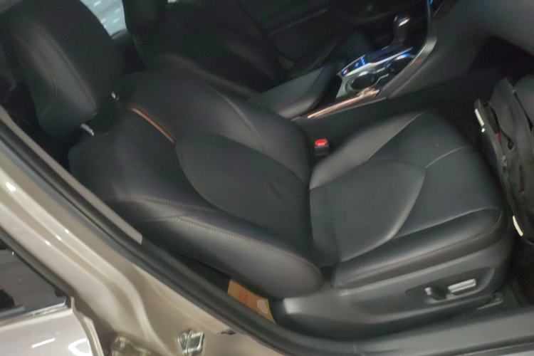 Used Toyota Camry 2019 2.5G Luxury Edition China VI Standard