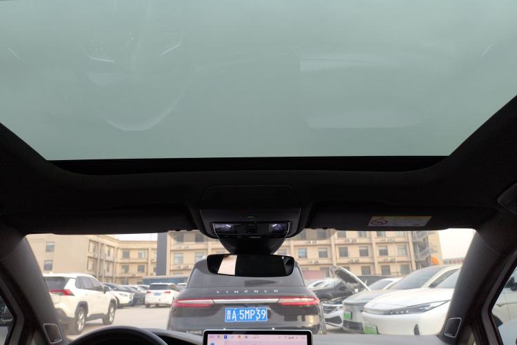 Used Volkswagen Golf 2025 300TSI R-Line
