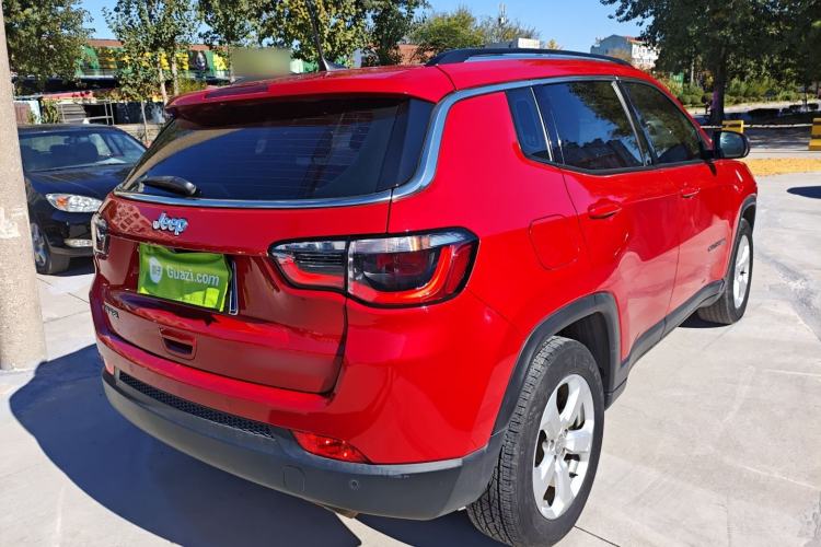 Used  Compass 2019 220T Automatic Family Edition
