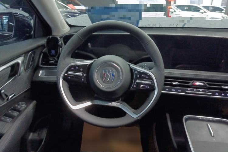 Used Buick LaCrosse 2025 28T Platinum Edition
