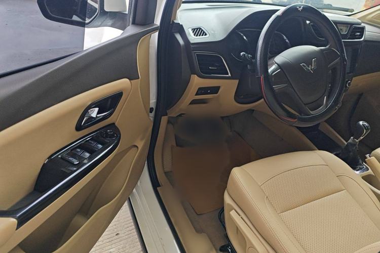 Used Wuling Hongguang 2015 1.5L S1 Comfort China V Standard