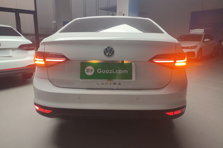 Used Volkswagen Lavida 2023 New Sharp 1.5L Automatic Excellent New Edition
