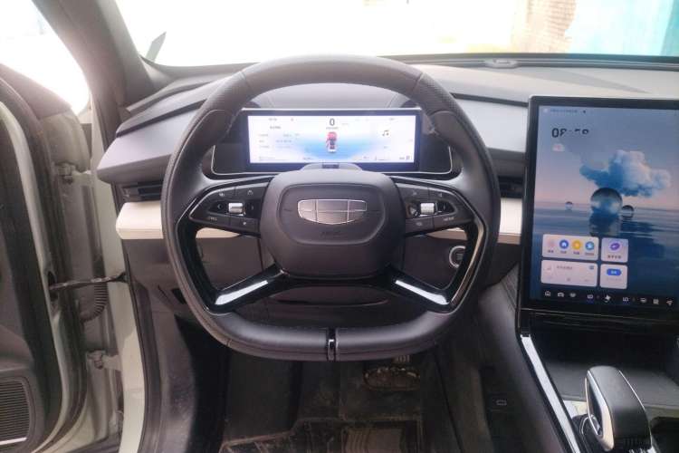 Used Geely Auto Emgrand X7 Sport 2023 Boyue COOL 1.5TD ZhiZun Edition
