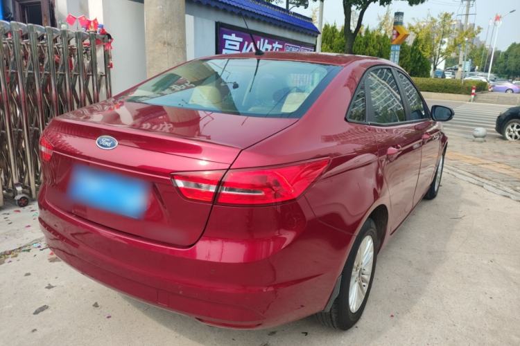 Used Ford Escort 2015 1.5L Manual Comfort Model
