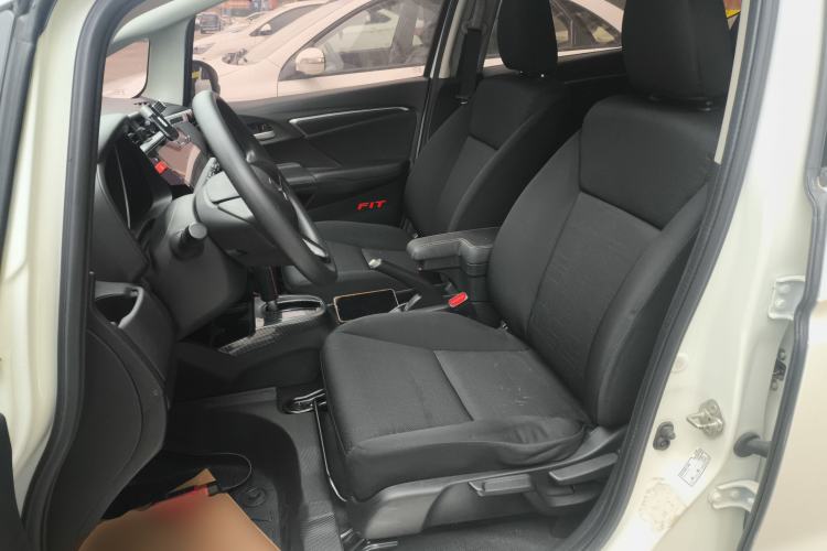 Used Honda Fit 2016 1.5L SES CVT Fashion Sunroof Edition
