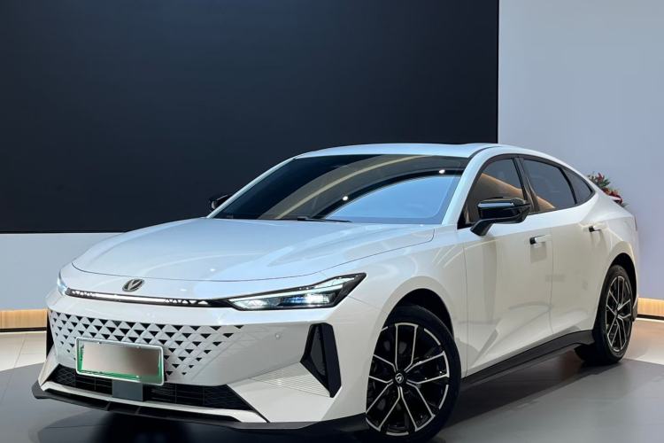 Used Changan UNI-V iDD 2024 Blue Whale Smart Electric iDD 136km ZhiKu Model